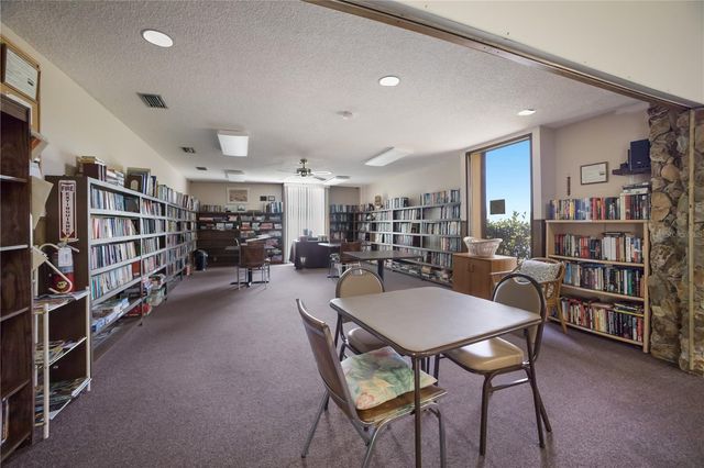 1208 56TH STREET W 1208, Bradenton, FL 34209