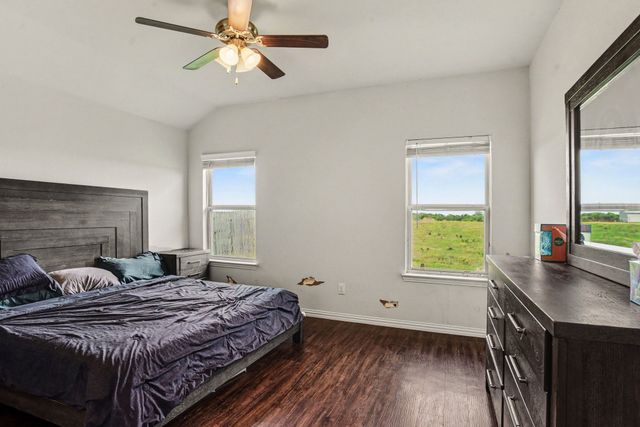 132 Willowbend Loop, Mabank, TX 75147