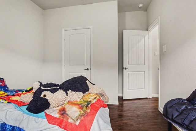 132 Willowbend Loop, Mabank, TX 75147
