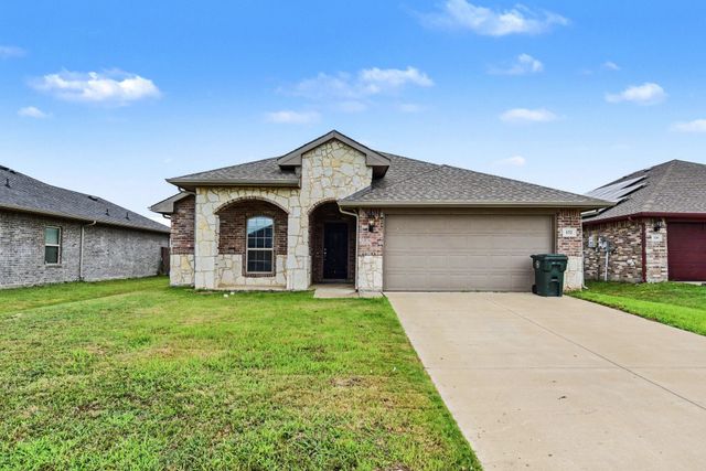 132 Willowbend Loop, Mabank, TX 75147