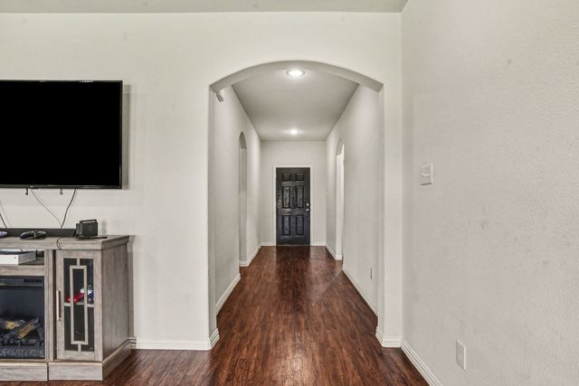 132 Willowbend Loop, Mabank, TX 75147