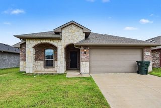 132 Willowbend Loop, Mabank, TX 75147