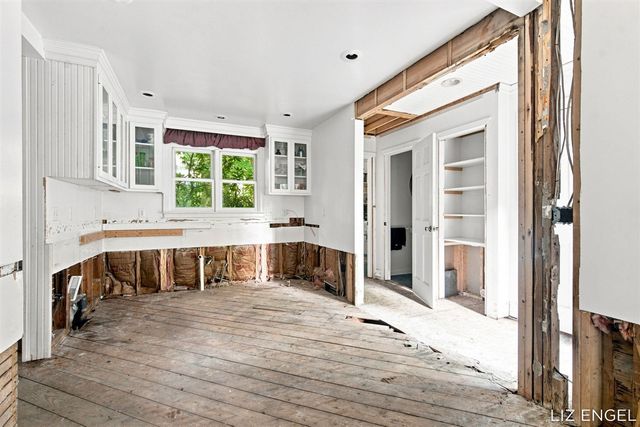 2309 Forest Trail Circle, Fennville, MI 49408