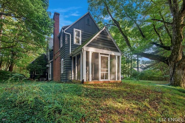 2309 Forest Trail Circle, Fennville, MI 49408