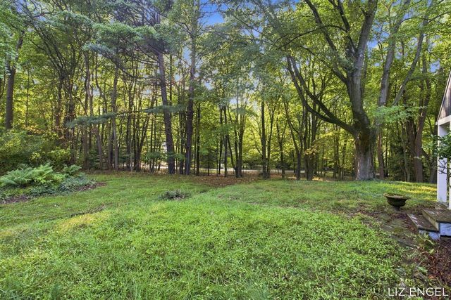 2309 Forest Trail Circle, Fennville, MI 49408