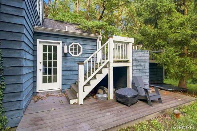 2309 Forest Trail Circle, Fennville, MI 49408