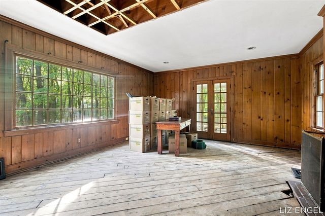 2309 Forest Trail Circle, Fennville, MI 49408