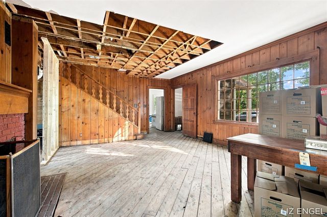 2309 Forest Trail Circle, Fennville, MI 49408