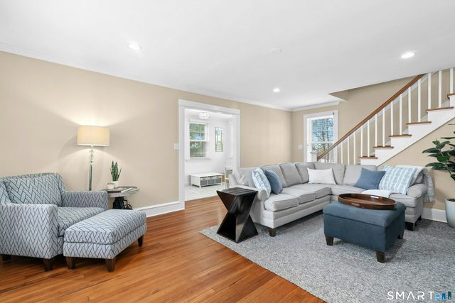 281 West Avenue, Darien, CT 06820