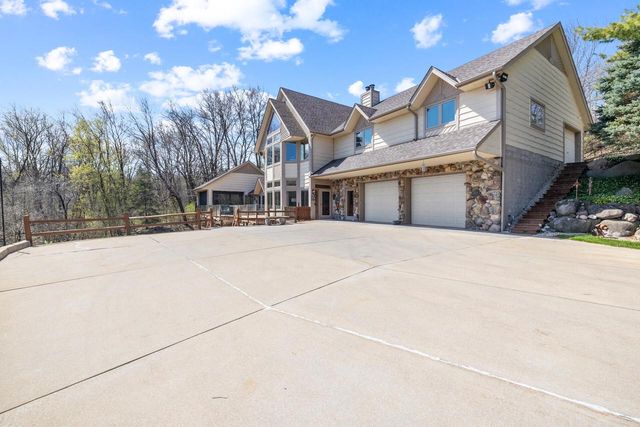 7430 Aurora ROAD, West Bend, WI 53090
