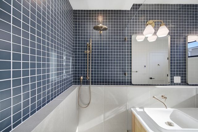 545 East 2nd St PH2, Boston, MA 02127