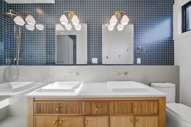 545 East 2nd St PH2, Boston, MA 02127