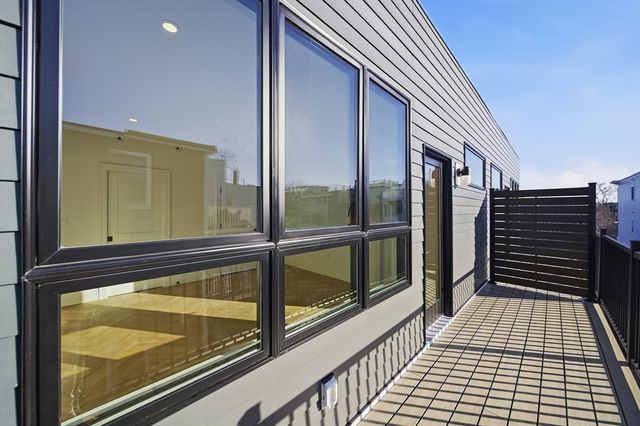 545 East 2nd St PH2, Boston, MA 02127