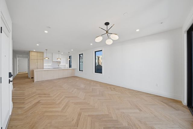 545 East 2nd St PH2, Boston, MA 02127