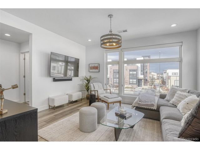 6850 E Lowry Blvd, Denver, CO 80230