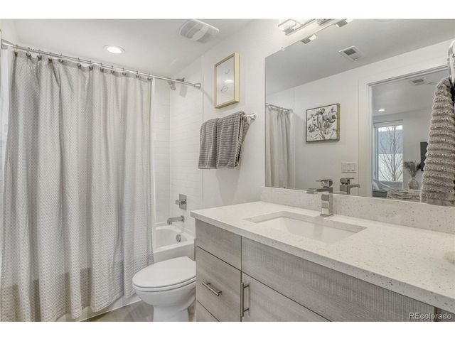 6850 E Lowry Blvd, Denver, CO 80230