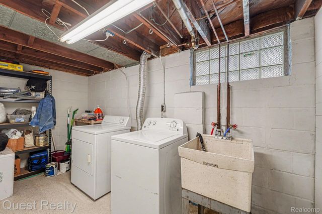 23000 Columbia Street, Dearborn, MI 48124