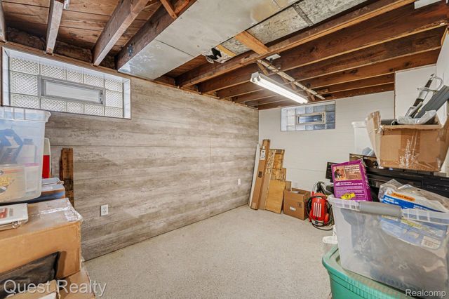 23000 Columbia Street, Dearborn, MI 48124