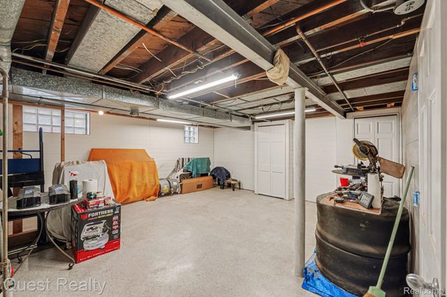 23000 Columbia Street, Dearborn, MI 48124