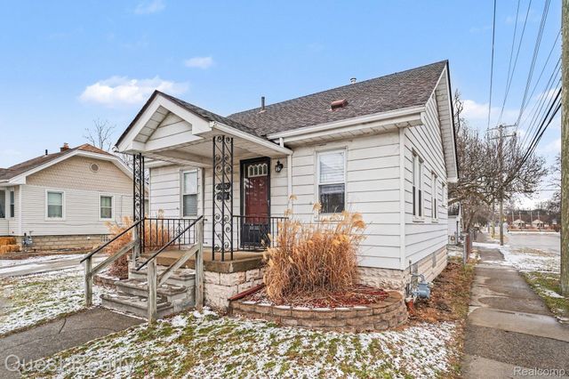 23000 Columbia Street, Dearborn, MI 48124