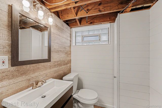 23000 Columbia Street, Dearborn, MI 48124