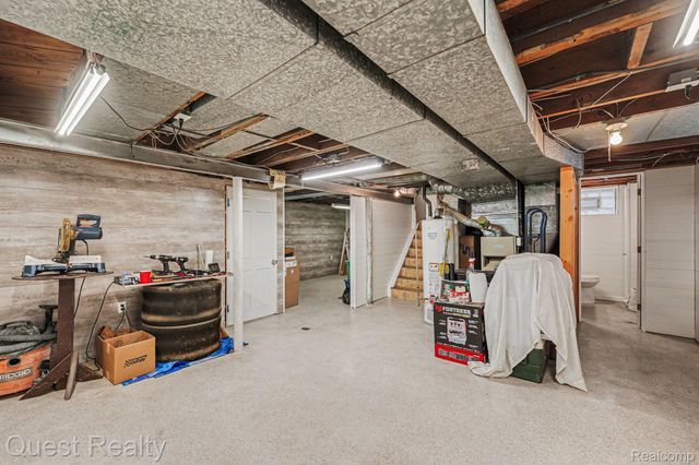 23000 Columbia Street, Dearborn, MI 48124