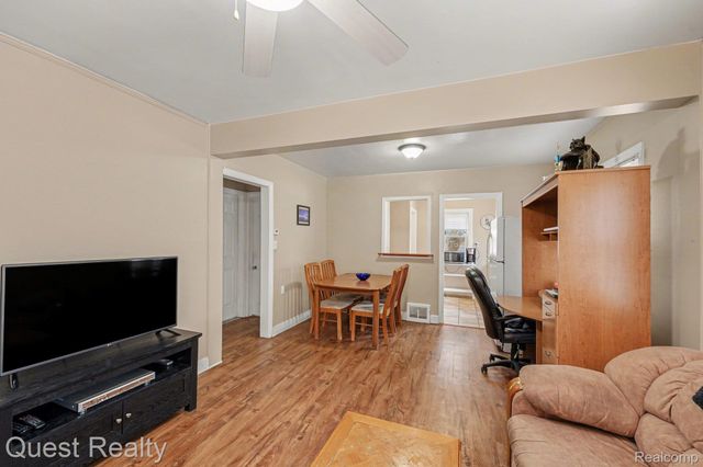 23000 Columbia Street, Dearborn, MI 48124