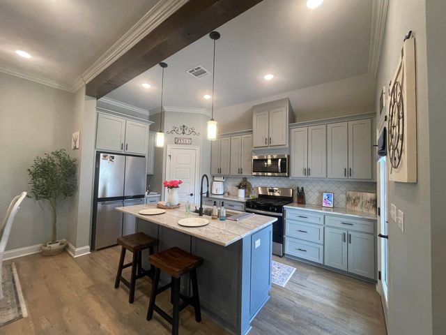 114 Rue Wyatt Philip, Schriever, LA 70395