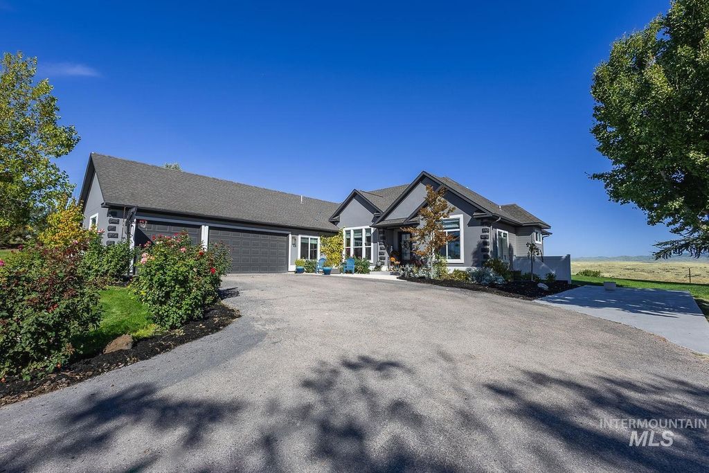 6312 N Hill Point Way, Star, ID 83669 photo 2