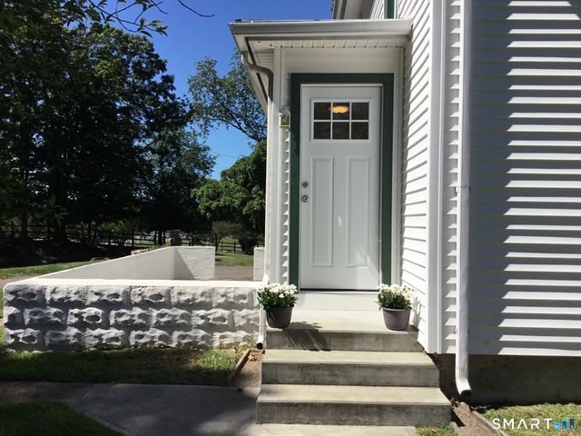 200 East Main Street, Wallingford, CT 06492
