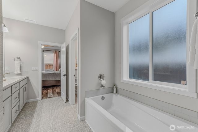 10215 NE 104th Street, Vancouver, WA 98662