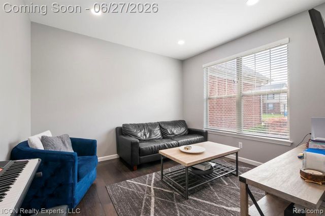 884 Grandview Drive, Commerce Twp, MI 48390