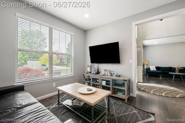 884 Grandview Drive, Commerce Twp, MI 48390