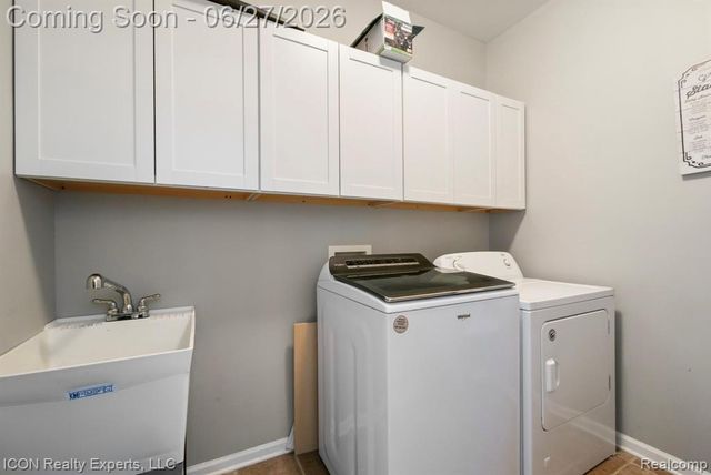 884 Grandview Drive, Commerce Twp, MI 48390
