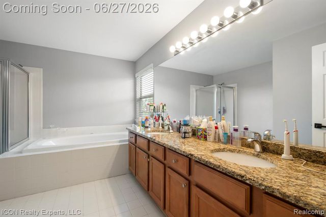 884 Grandview Drive, Commerce Twp, MI 48390