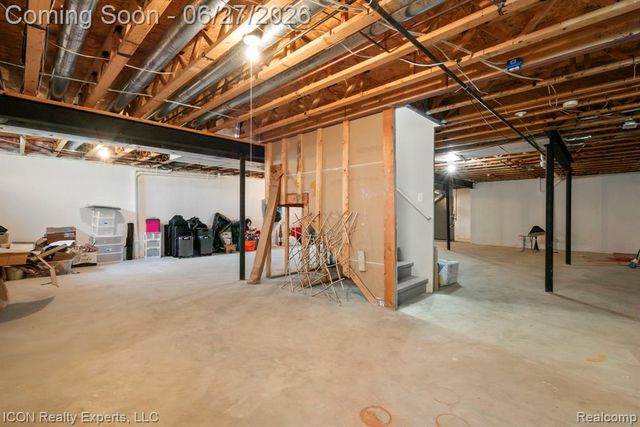 884 Grandview Drive, Commerce Twp, MI 48390