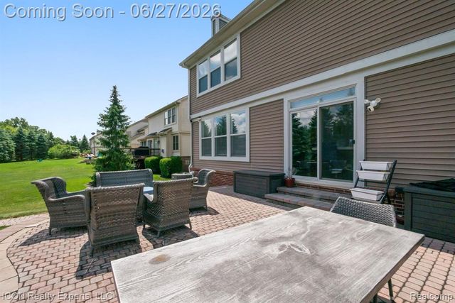 884 Grandview Drive, Commerce Twp, MI 48390