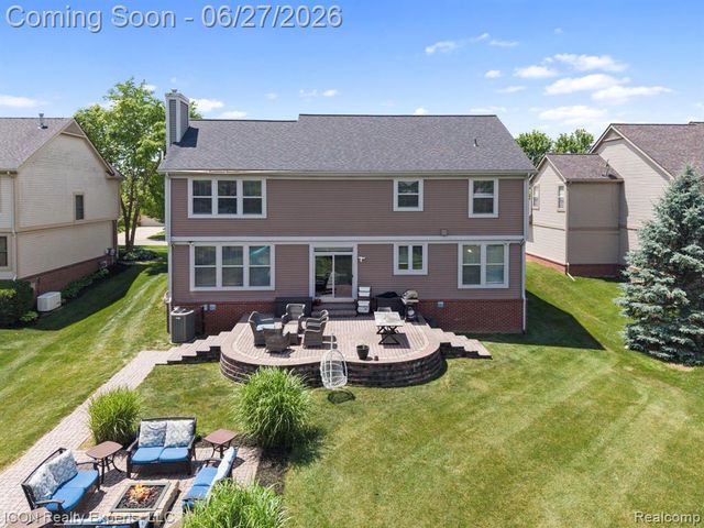 884 Grandview Drive, Commerce Twp, MI 48390