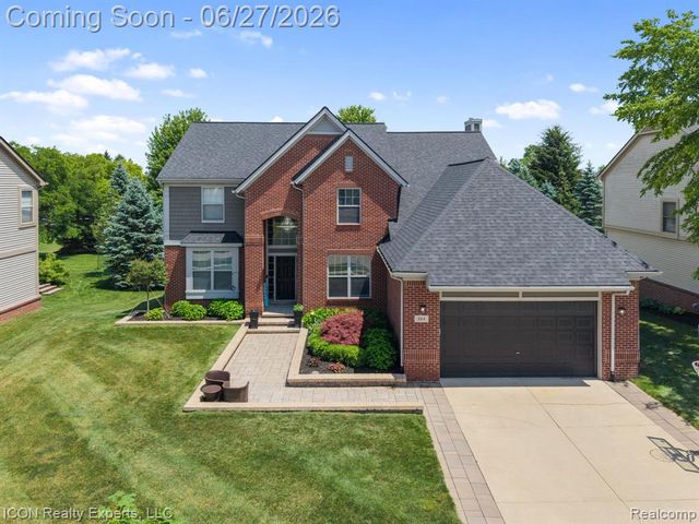 884 Grandview Drive, Commerce Twp, MI 48390