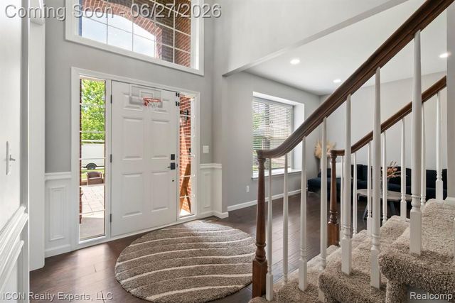 884 Grandview Drive, Commerce Twp, MI 48390