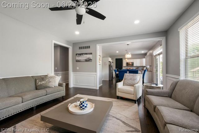 884 Grandview Drive, Commerce Twp, MI 48390