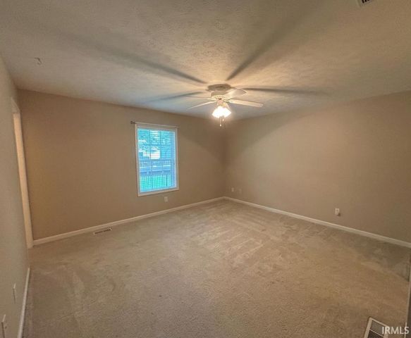 520 Riecken Drive, Evansville, IN 47711