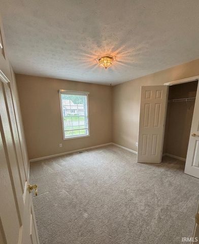 520 Riecken Drive, Evansville, IN 47711