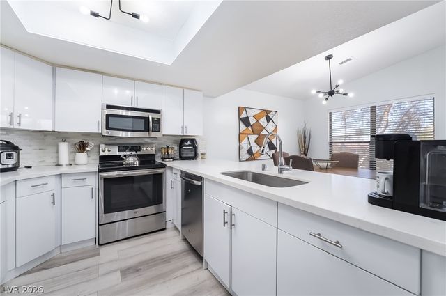 6250 West Flamingo Road 17, Las Vegas, NV 89103