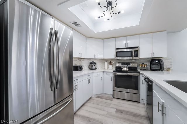 6250 West Flamingo Road 17, Las Vegas, NV 89103