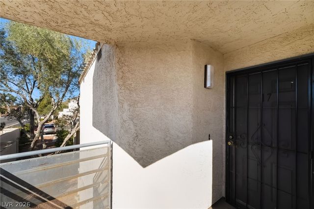 6250 West Flamingo Road 17, Las Vegas, NV 89103