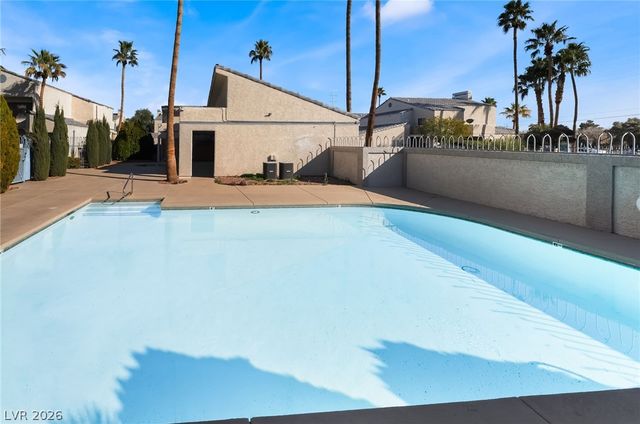 6250 West Flamingo Road 17, Las Vegas, NV 89103