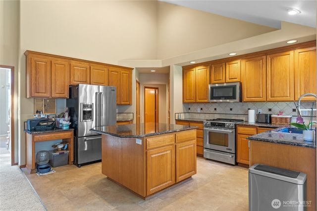 6904 227th Street Ct E, Spanaway, WA 98387