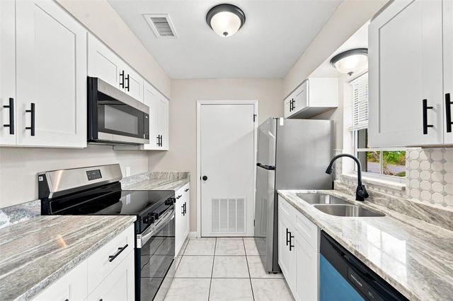 4215 E BAY DRIVE 405, Clearwater, FL 33764