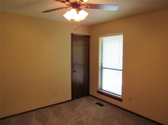 17405 Bronze Lane, Edmond, OK 73012
